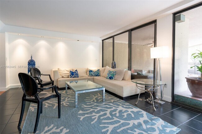 Foto del edificio - 2901 S Bayshore Dr