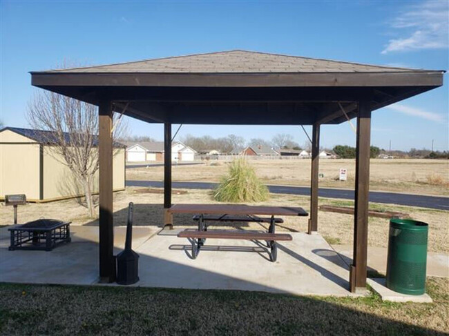 Building Photo - Gardens of Mabank Senior Living