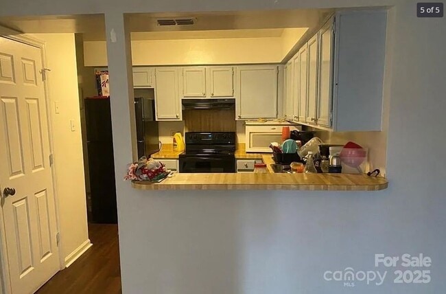 Building Photo - 5718 Dockside Dr