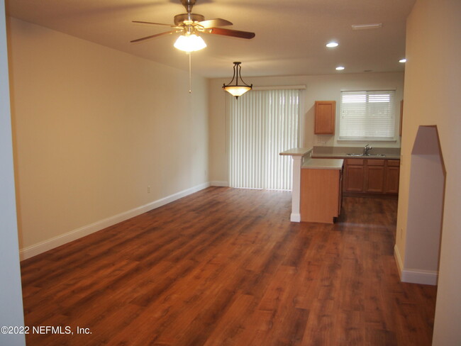 Building Photo - 2308 Red Moon Dr