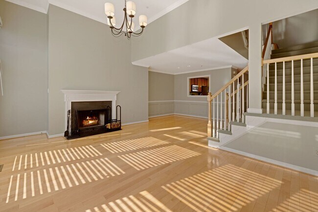 Foto del edificio - 3 Bed 3.5 Bath - Kentlands Townhouse - 2 C...