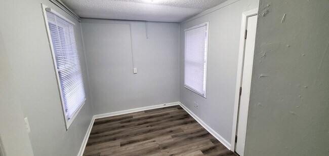 Foto del edificio - 301 Herschel St