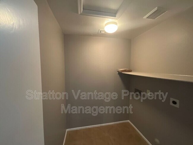 Building Photo - 1802 S 120th Ln