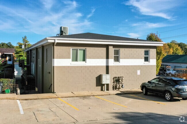 Foto del edificio - 6624 Blondo St