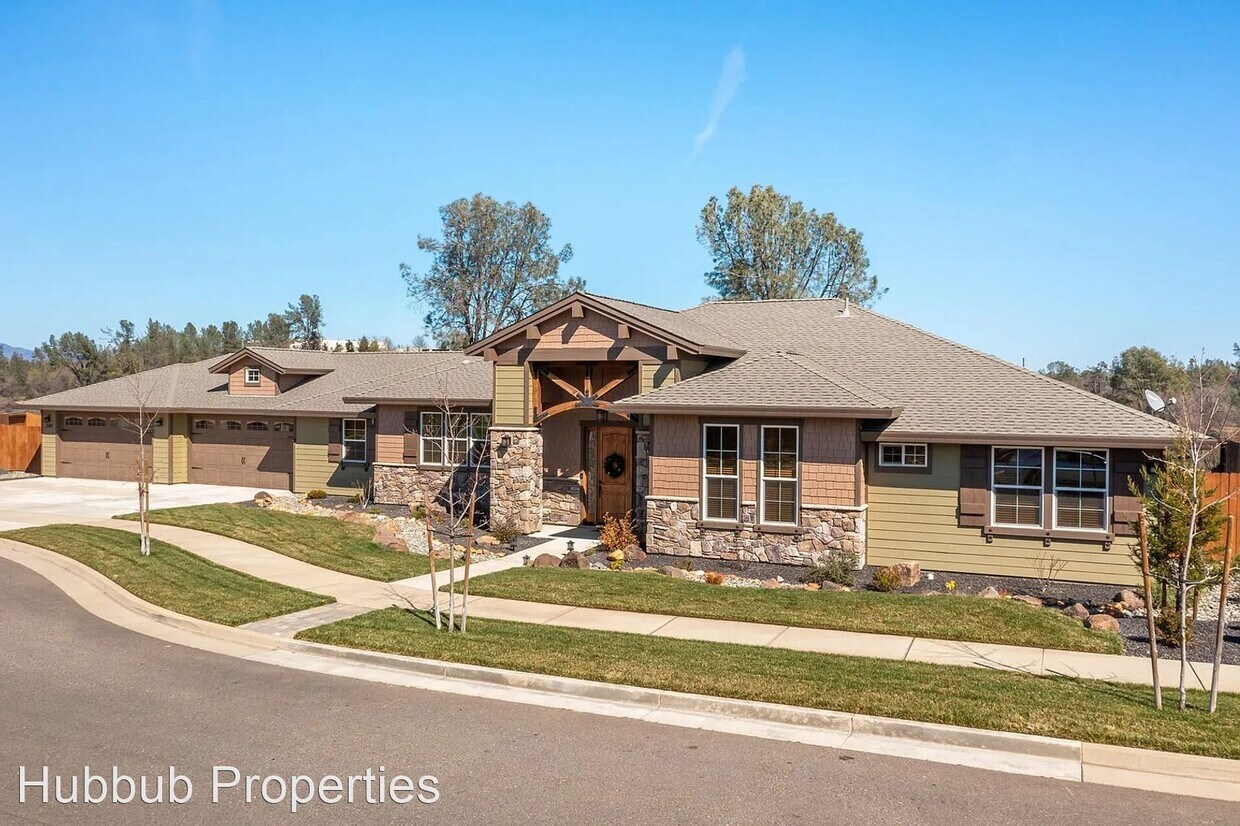 4 br, 3 bath House 340 Stinson Loop House Rental in Redding, CA