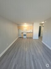 Building Photo - 570 Ellice Ave