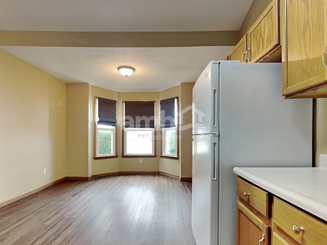 Building Photo - 1052 Windsor Crossing