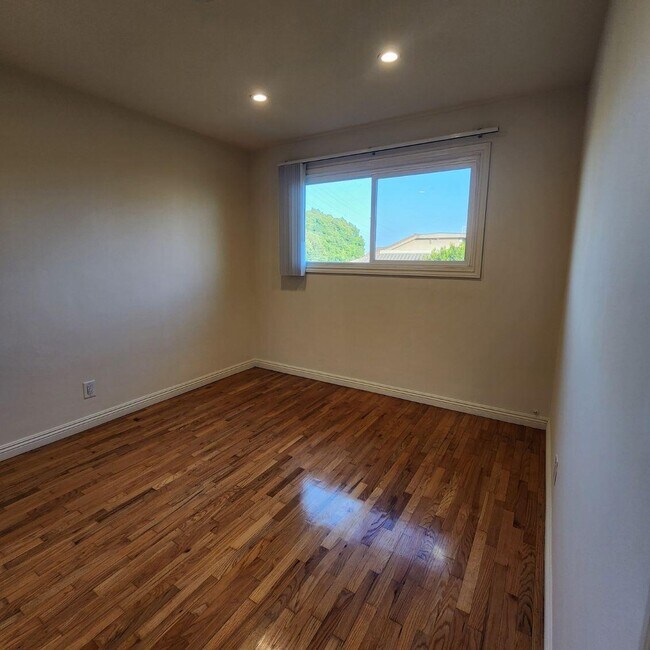 Foto del edificio - 3375 Manning Ave