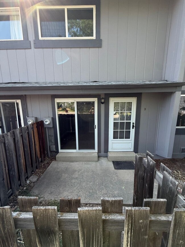 Building Photo - 4237 Monroe Dr