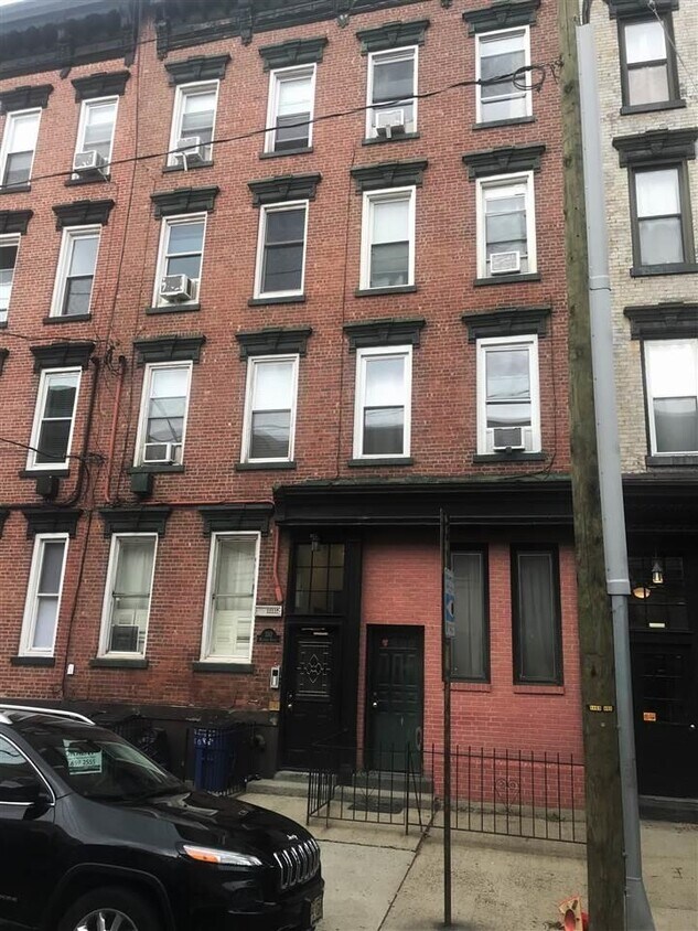 330 Madison St Unit 7, Hoboken, NJ 07030 Room for Rent in Hoboken, NJ
