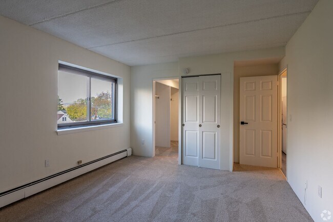 Interior Photo - Country Club Apartments