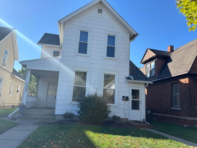 Foto del edificio - 1427 Wall St