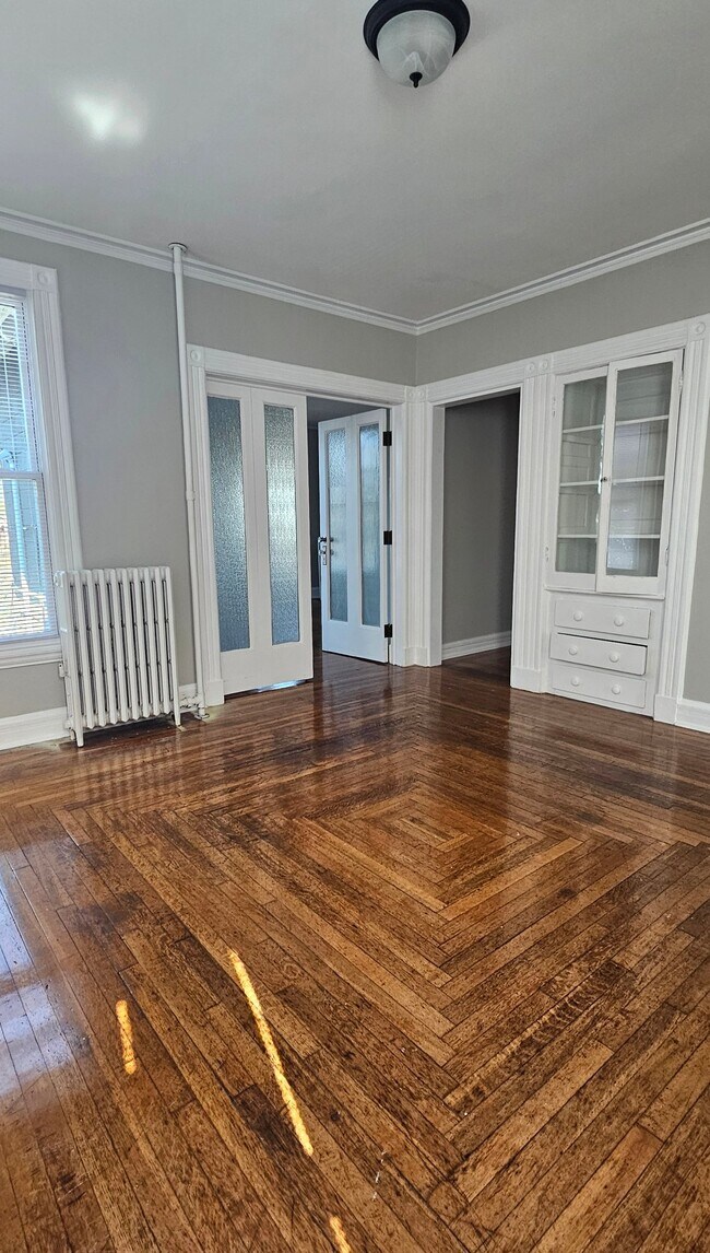 Building Photo - 515 Quinnipiac Ave