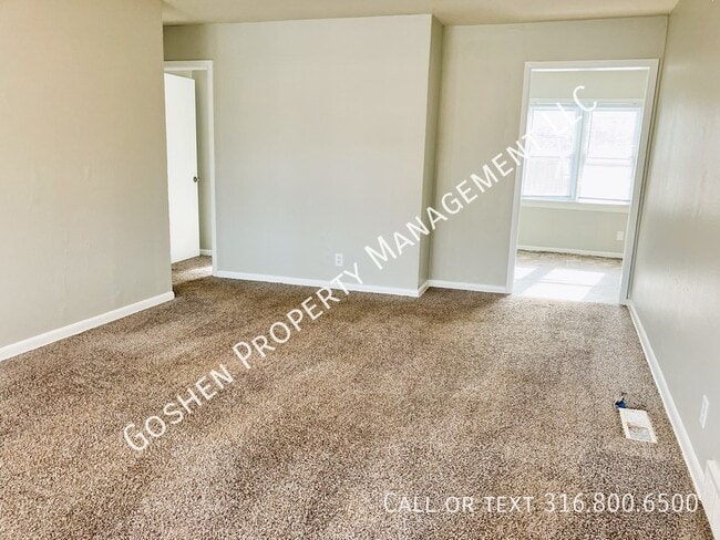 Building Photo - 4 Bedroom 1 Bath Home