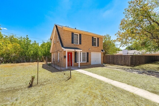 Building Photo - 1725 Avenue D