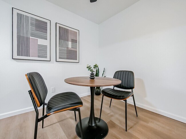 Foto del edificio - All New Luxury Living In Plymouth
