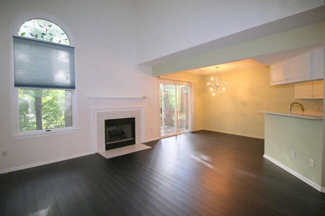 Building Photo - 2442 Mulberry Ct