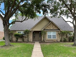Building Photo - 2914 Arrowhead Dr