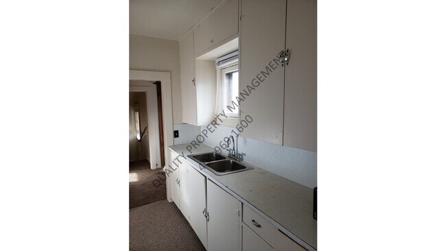 Building Photo - Charming 1-Bedroom, 1-Bath + Bonus Room | ...