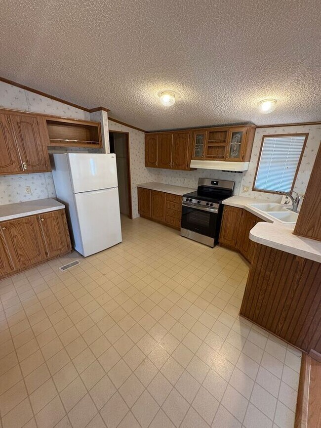 Foto del edificio - READY TO VIEW NOW! Adorable 3 Bed 2 Bath Home in New River NO HOA