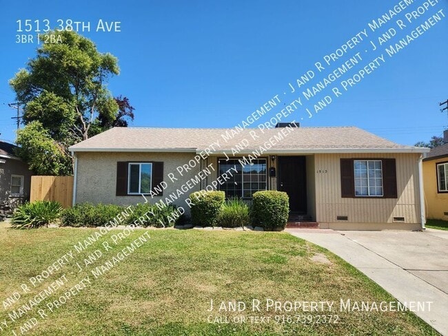 Building Photo - 1513 38th Ave