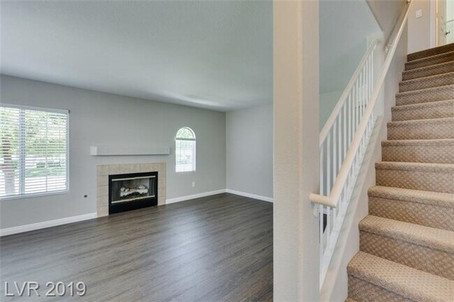 Foto del edificio - Charming 3-Bedroom Henderson Townhome