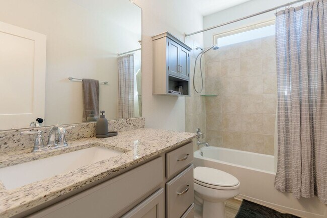 Foto del edificio - 2011 Cutleaf Dr