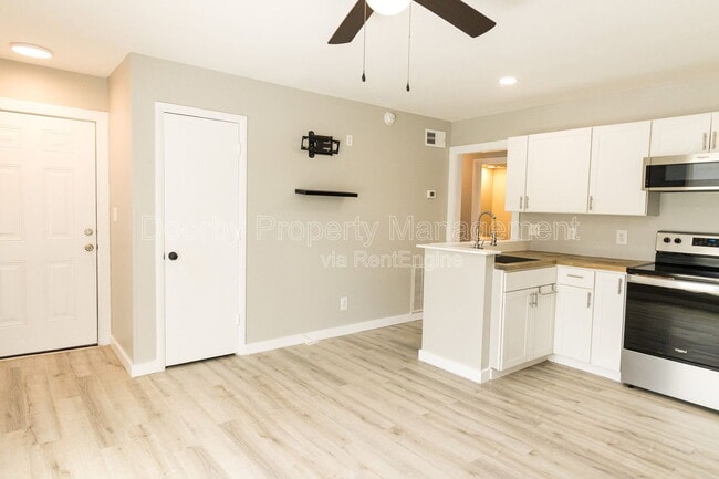 Photo - 903 Forest Dale Lane Townhome