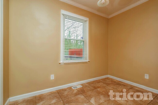 Foto del edificio - 125 Wayside Dr
