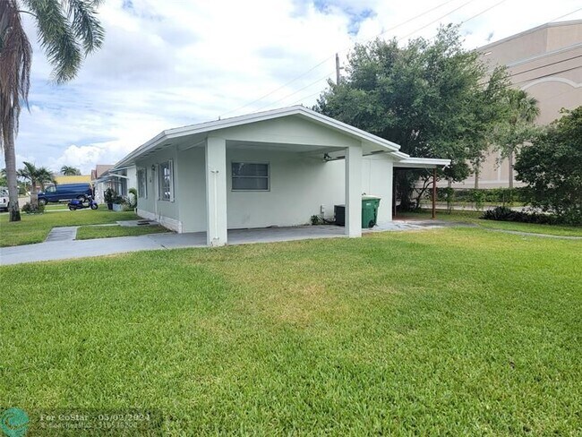 Foto del edificio - 2634 NW 51st Pl