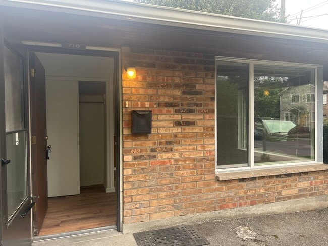 Photo - 710-712.5 NE 43rd St Apartment