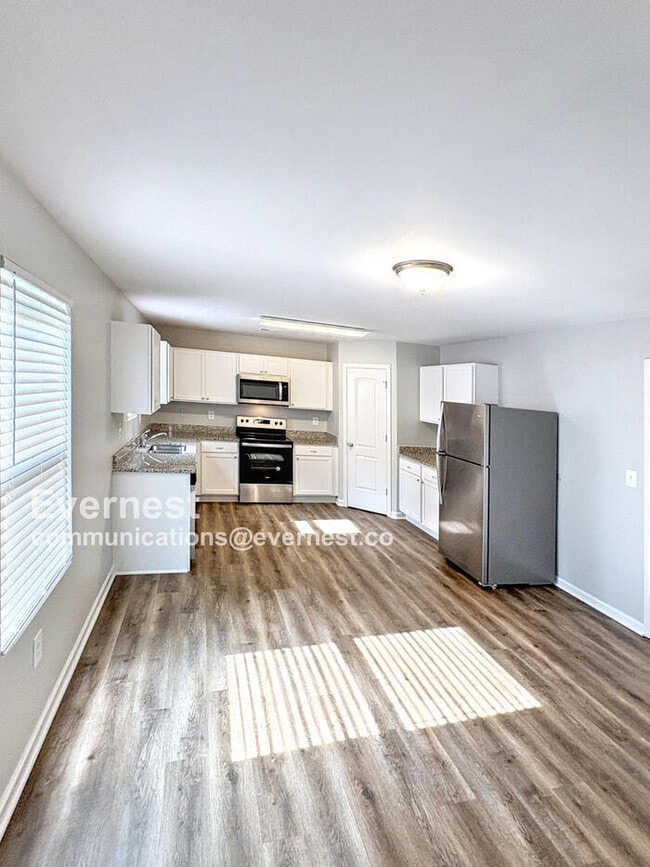 Building Photo - 15 Sloane Ct