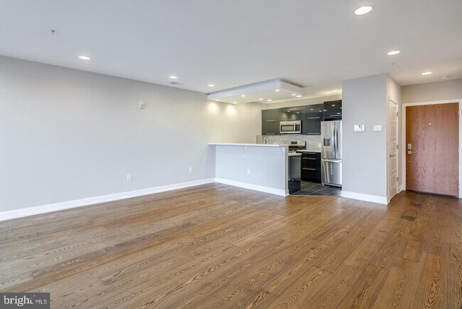Building Photo - 820-24 N 3rd St
