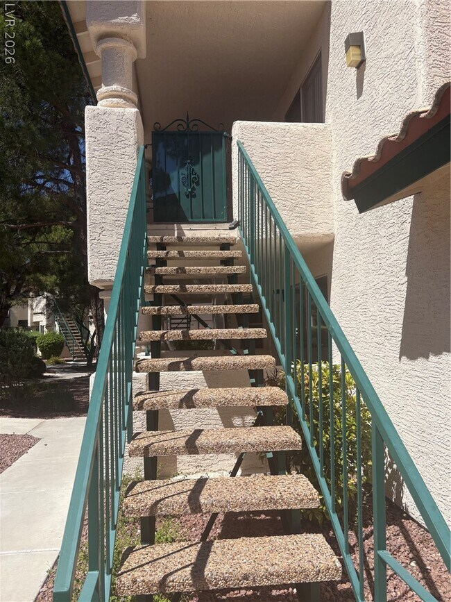 Building Photo - 7936 Decker Canyon Dr