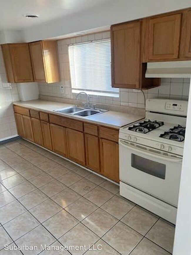 Building Photo - 3 br, 1 bath House - 1721 North 37th Avenue