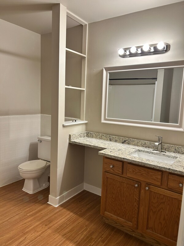 Foto del edificio - 480 Fox Hills Dr S