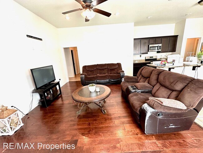 Building Photo - 3 br, 2 bath House - 37204 Corvette Dr.