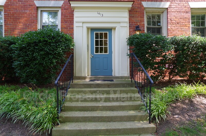 Primary Photo - 1413 E Abingdon Dr
