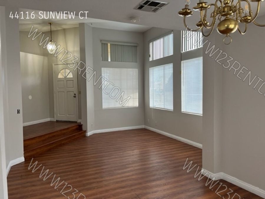 Foto principal - 3BD/ 2.5 BATH 2 STORY HOME EAST LANCASTER