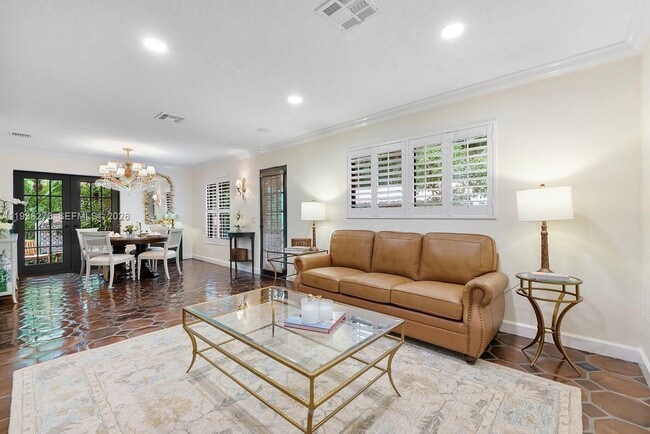 Building Photo - 226 Chilean Ave