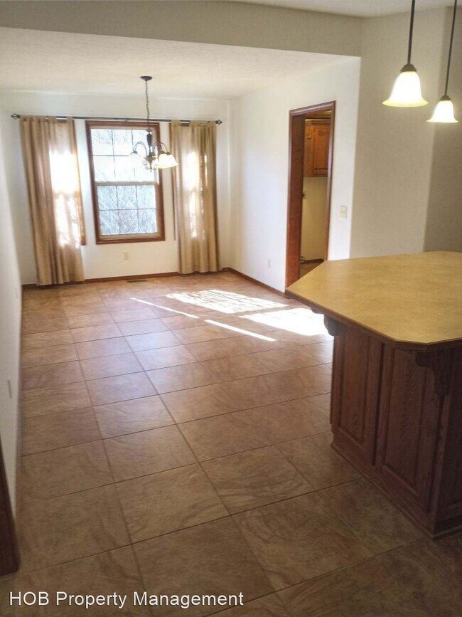 Building Photo - 4 br, 2 bath House - 212 N Leann Dr