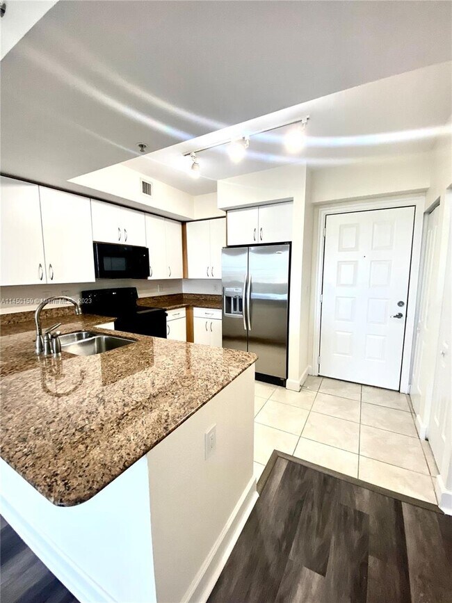 Building Photo - 1830 Radius Dr