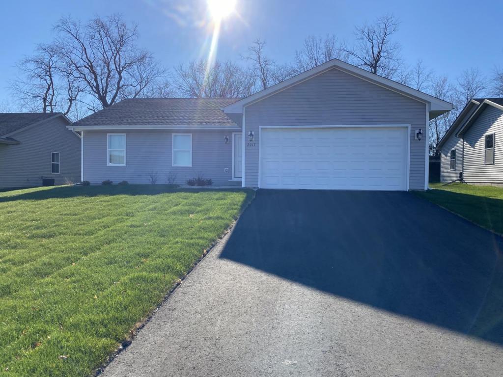 2017 Meadow Ave, Machesney Park, IL 61115 House Rental in Machesney