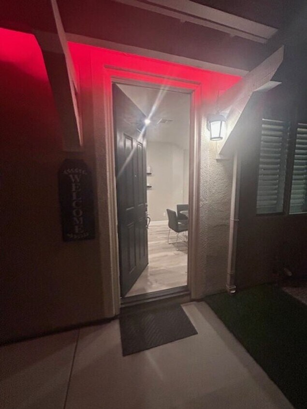 Primary Photo - Table Rock