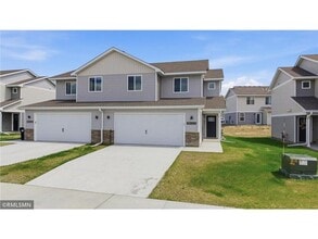 Building Photo - 18001 Walnut Circle