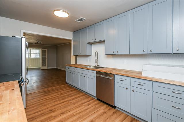 Foto del edificio - 4705 Dilworth Ct