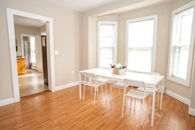 Foto del edificio - 73 Green Hill Pkwy