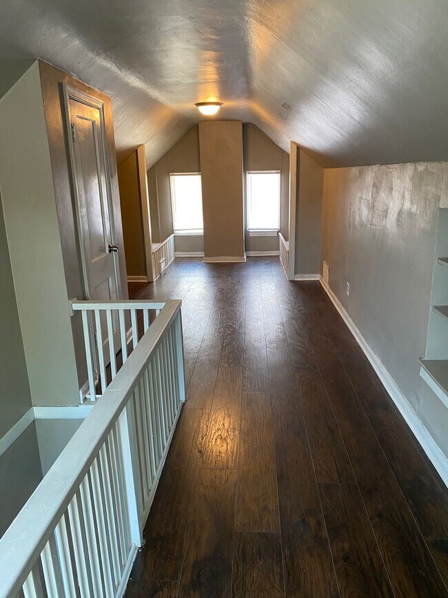 Building Photo - GREAT HOME on a GREAT BLOCK