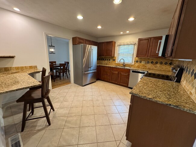 Foto del edificio - 1112 Greywood Dr