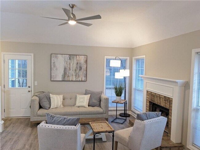 Foto del edificio - Awesome Location!